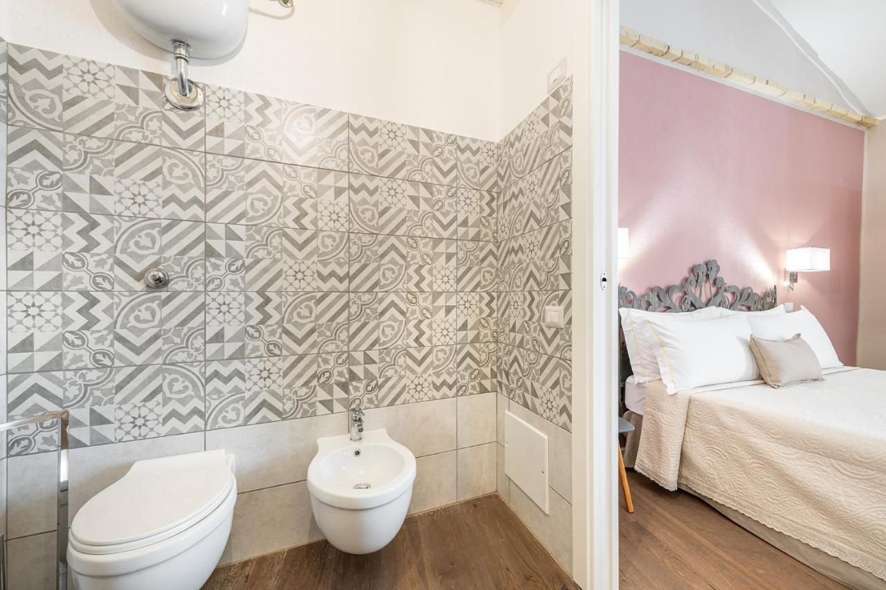 Promenade Boutique Rooms - City Centre Cagliari Exterior photo